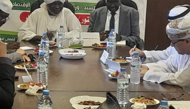 وزير المالية سفراء