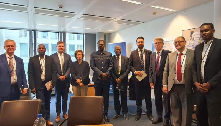 مناوي لقاءات باريس