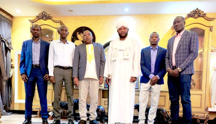 لقاء عبد الواحد محمد نور بالسلطان أحمد دينار 