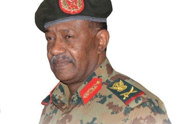 والي البحر الأحمر المكلف مصطفي محمد نور