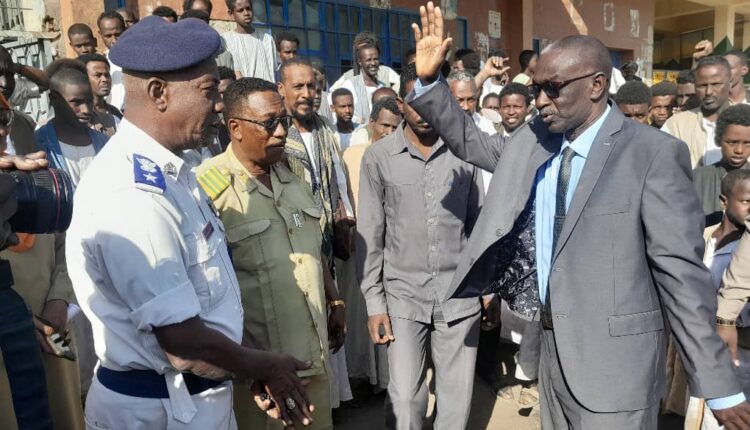 والي كسلا يتفقد اعمال النظافة