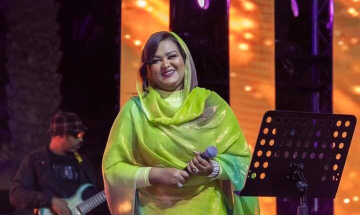 لينا قاسم تعتذر للجمهور