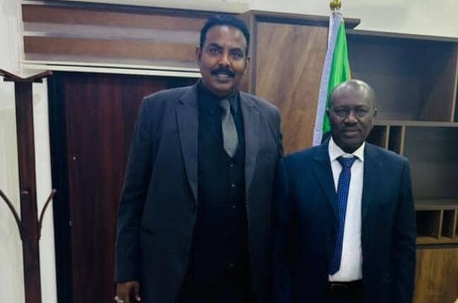 وزير الداخلية يلتقي بالرئيس التنفيذي لاتحاد المصدرين المستوردين العرب