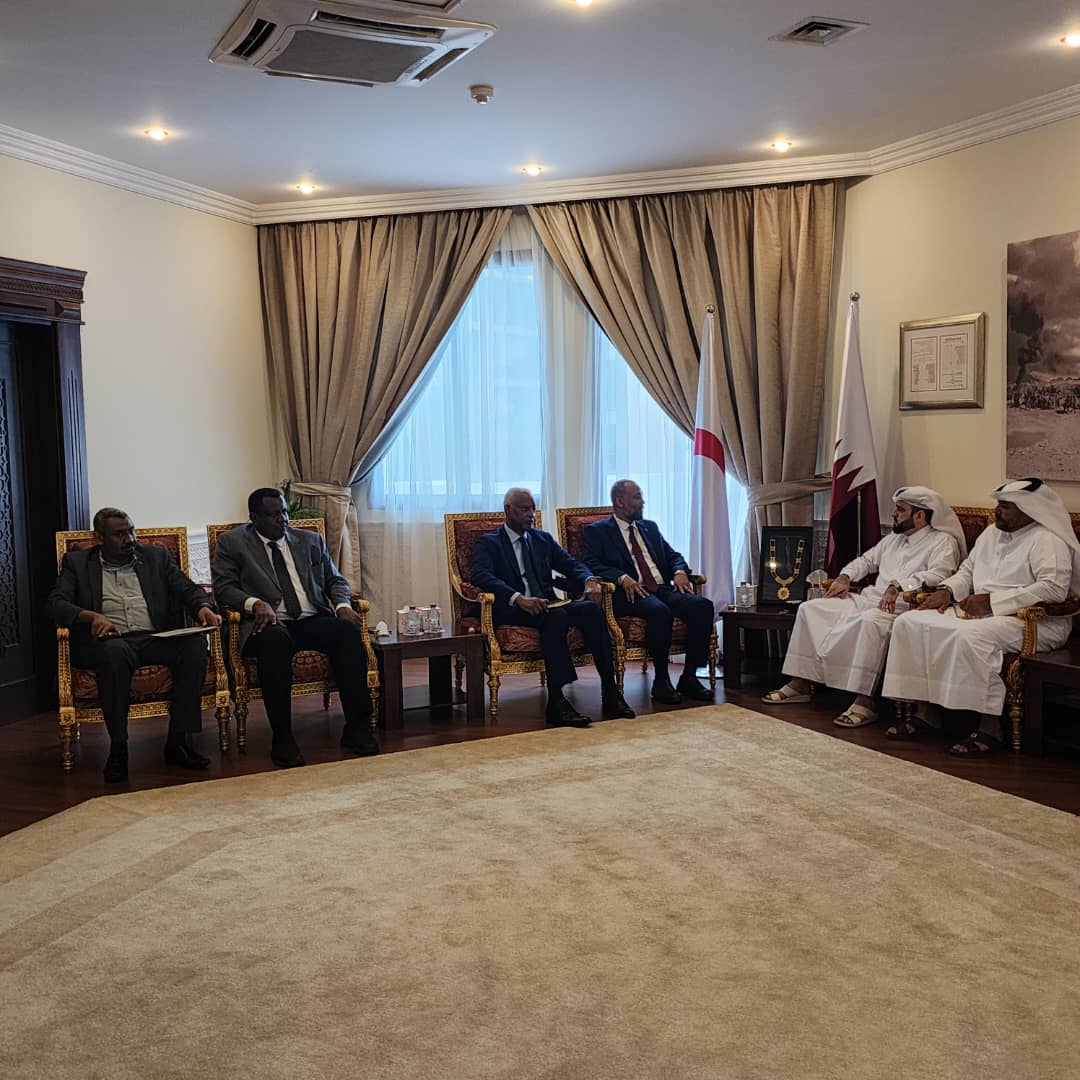 وزير الصحة: يزور الدوحة ويناقش مع نظيرته القطرية تمويل المشاريع الصحية المتفق عليها.