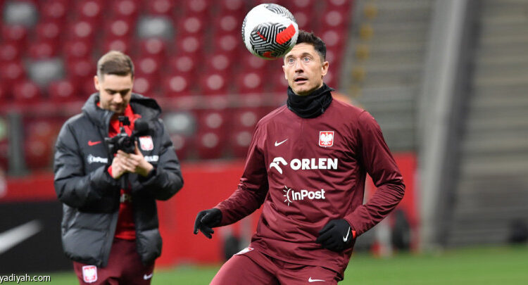 بولندا تعوّل على ليفاندوفسكي.. واليونان تحلم بالعودة