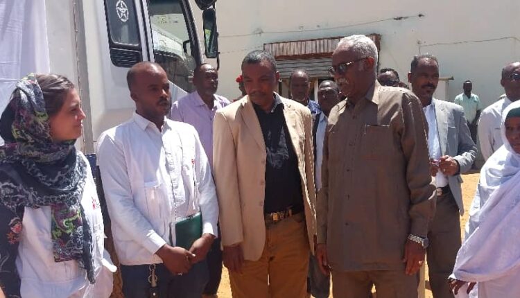 والي النيل الابيض يدشن عدد من معينات غسيل الكلي وثلاجات لحفظ اللقاحات