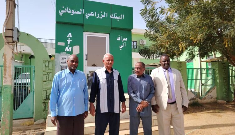 والي القضارف رئيس اللجنة العليا لإنجاح الموسم الزراعي يلتقي بمدراء البنوك التجارية بالشمالية