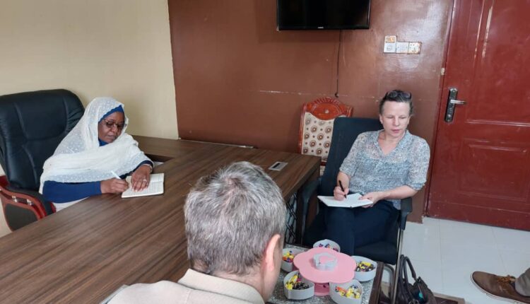 مفوض العون الانساني تلتقي ممثلي وكالة التنمية السويدية ومنظمة رعاية الطفولة العالمية