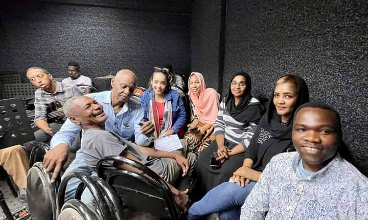 شمت محمد نور يعود للغناء عبر مجموعة جديدة