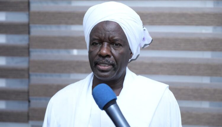 رئيس مجلس السيادة القائد العام للقوات المسلحة يلتقي وفد هيئة الإسناد بإقليم دارفور