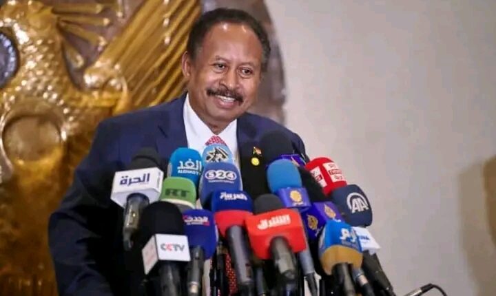 أوامر بالقبض على حمدوك و "16" قيادي بتقدم