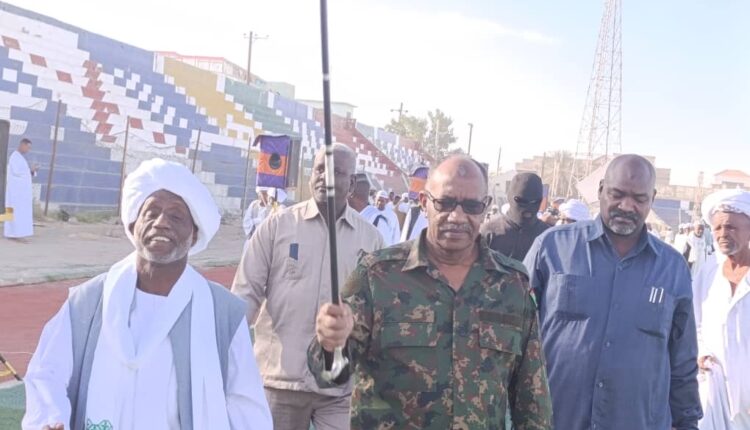 والي البحر الأحمر يؤدي صلاة العيد بإستاد بورتسودان 