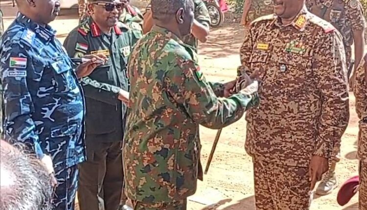 البرهان يشيد بحكومة وأهل الخرطوم ويحدد ويدعو لفتح جزئي للمدارس ويتعهد 