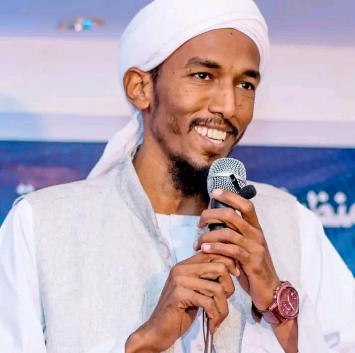 بالصور داعية سوداني يعلن زواجه الثاني على مواقع التواصل الاجتماعي