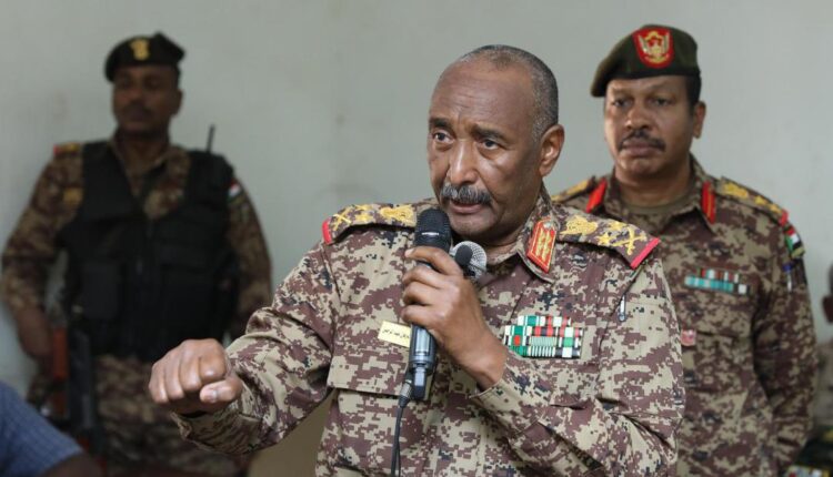 البرهان يوجه بترحيل الأجانب