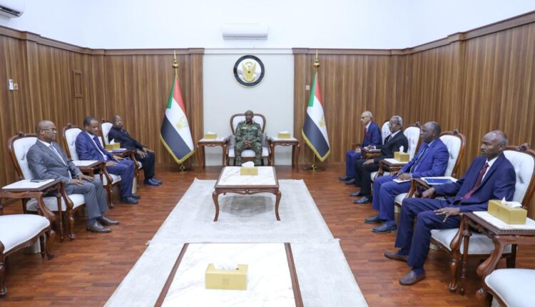 البرهان: يلتقي أمين البحيرات العظمي