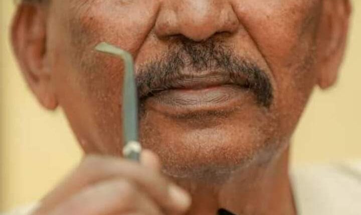 ملحن شهير طريح الفراش بالقاهرة