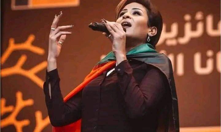 انقسامات بسبب نانسي عجاج