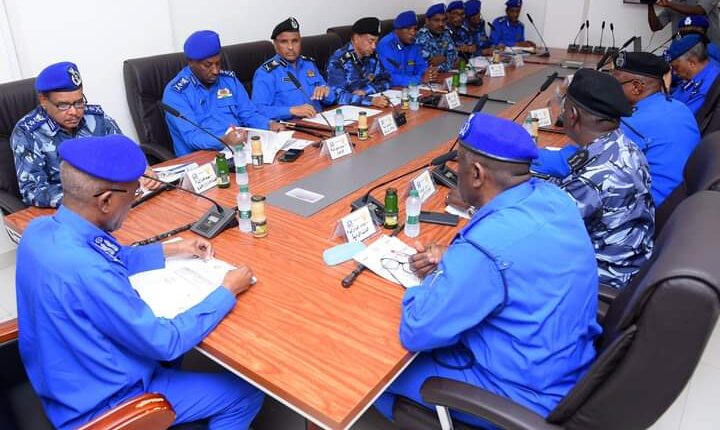 المدير قوات الشرطة يترأس الاجتماع الدوري لهئية ادارة الشرطة