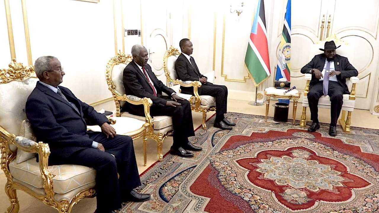 سلفاكير يستقبل الجنرال شمس الدين كباشي بالقصر الرئاسي بجوبا