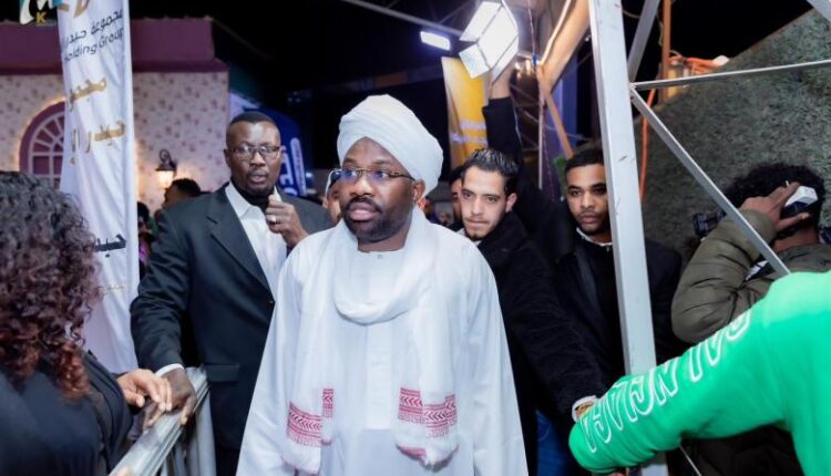 كرشوم يعزي رئيس مجلس السيادة في وفاة إبنه 