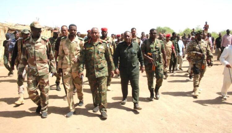 قائدالجزيرة العسكرية يتفقد الخطوط الأمامية