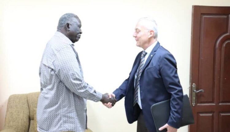 عقار يلتقي برئيس بعثة اللجنة الدولية للصليب الاحمر بالسودان