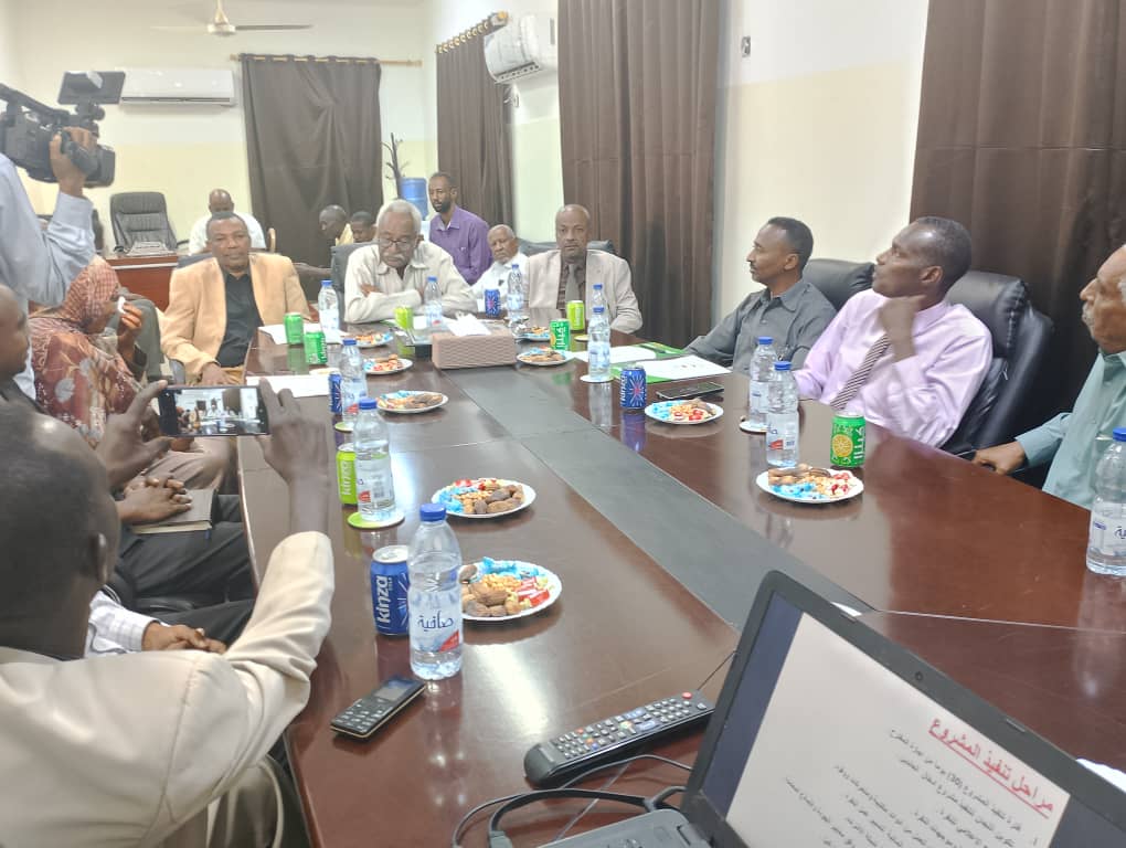 والي النيل الابيض يمتدح جهود التأمين الصحي في تقديم الخدمات الطبية 