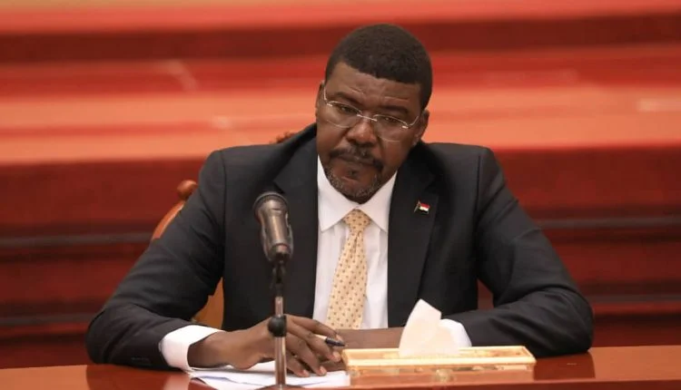 اقالة الطاهر حجر من رئاسة الحركة