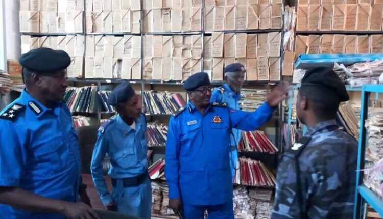 مدير شرطة الجزيرة يوجه بتبسيط إجراءات الجوازات والسجل المدني