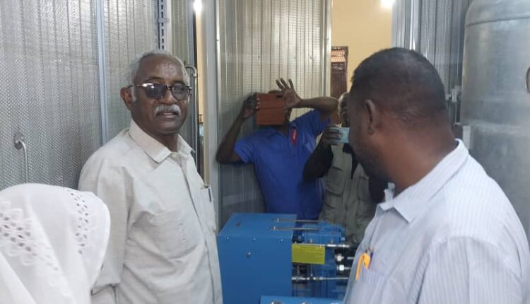 والي النيل الأبيض يقف علي عمليات إعادة تشغيل مصنع إنتاج الاوكسجين 