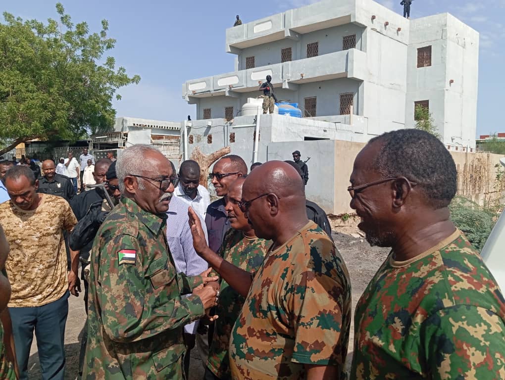 والي النيل الابيض يتفقد قوات المهام الخاصة بالولاية