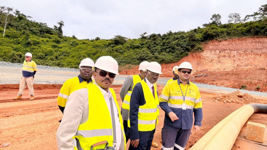 تفاصيل زيارة وزير المعادن ووفده المرافق لمشروع شركة بيرثث بـ ياموسوكرو بساحل العاج